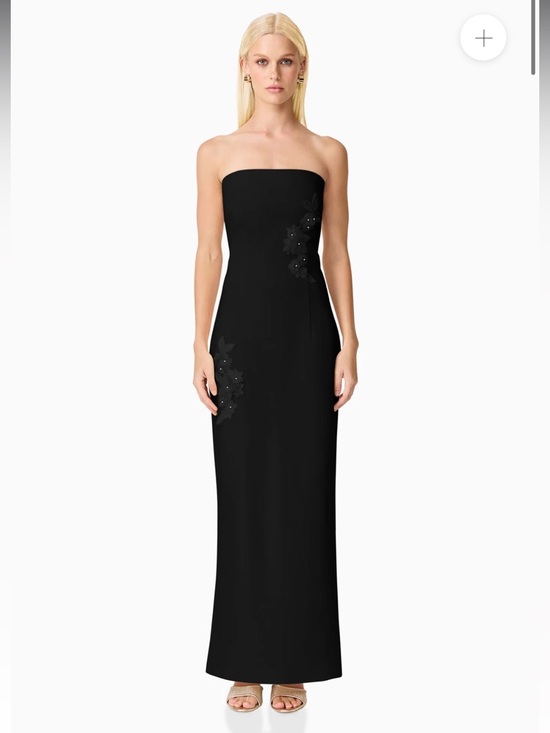 Elliatt Dresses & Skirts - elliatt evee black 3d floral applique strapless fitted maxi dress LBD Large NEW